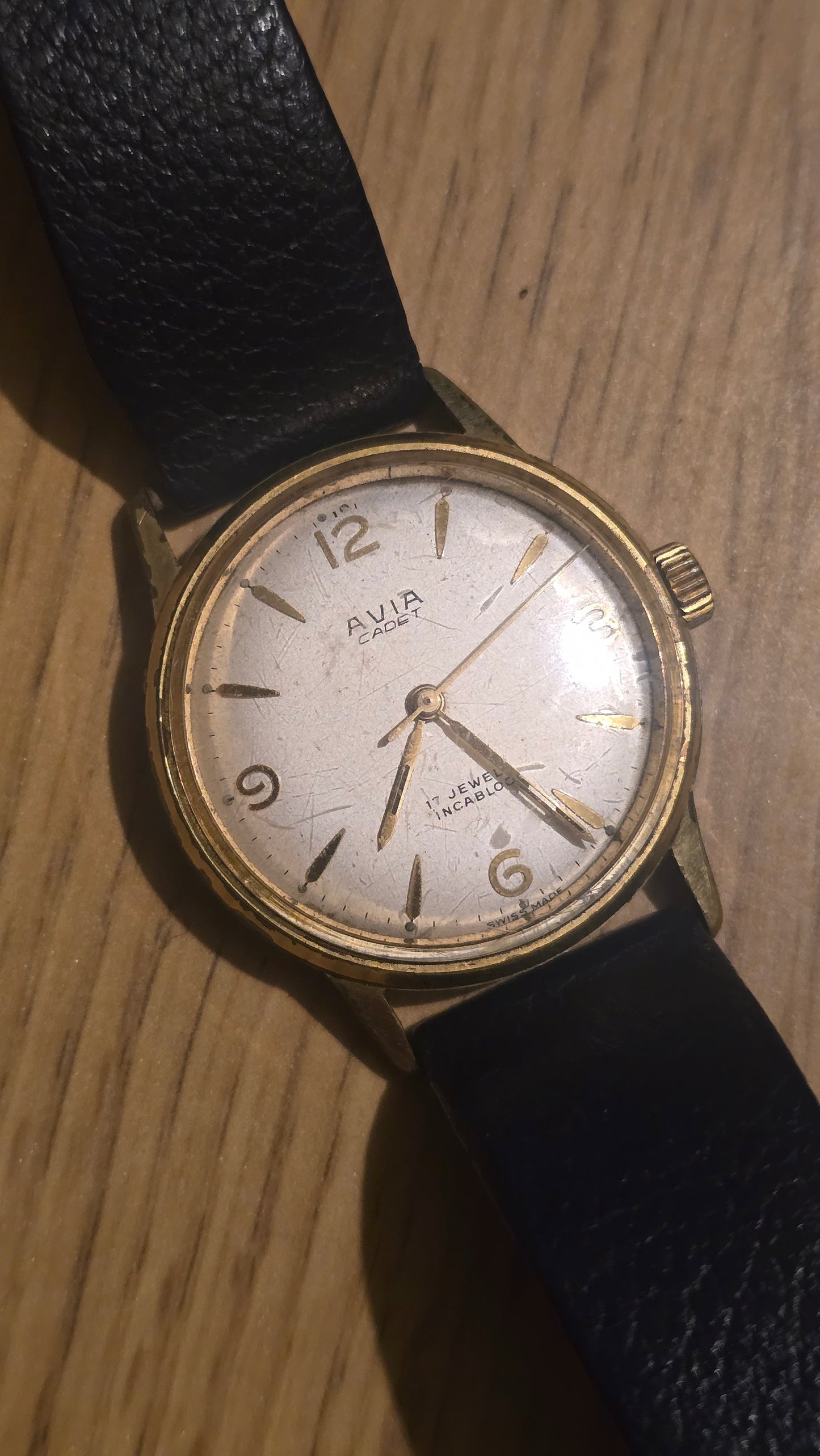 Avia Cadet Vintage Mens Mechanical Wind-up Watch - Pre-owned