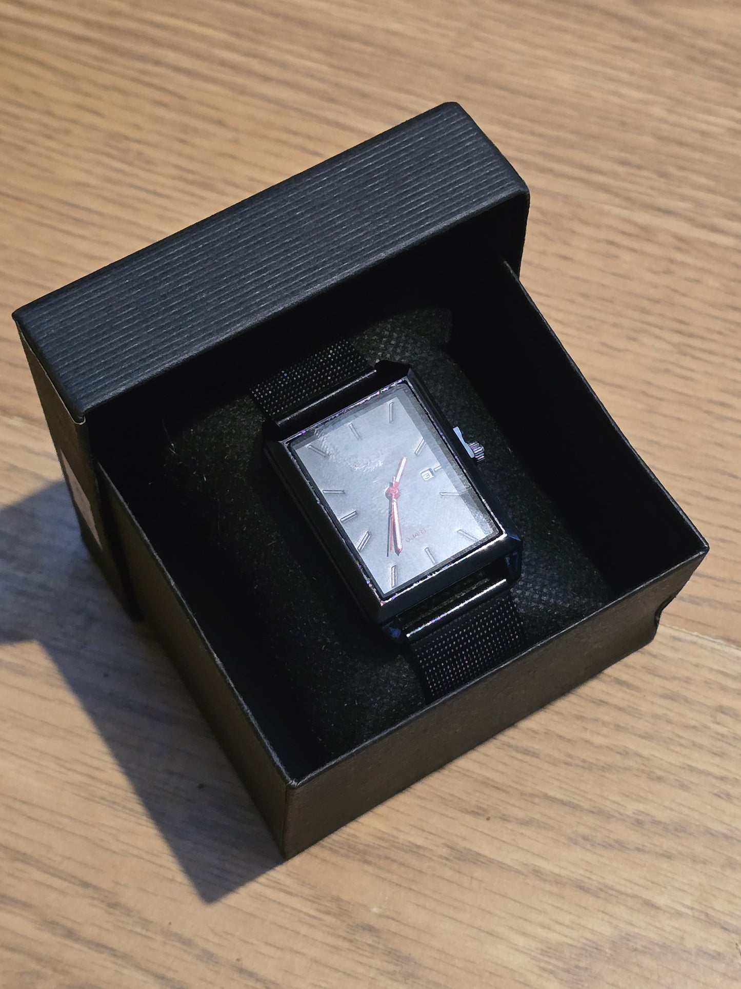 Dijanes Ladies / Unisex Quartz Watch - New