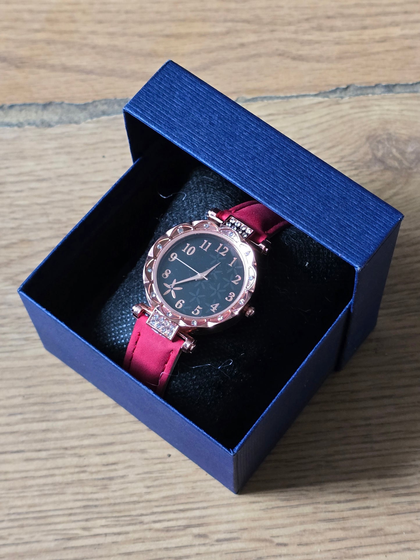 Ladies Quartz Watch - Red - New - 1