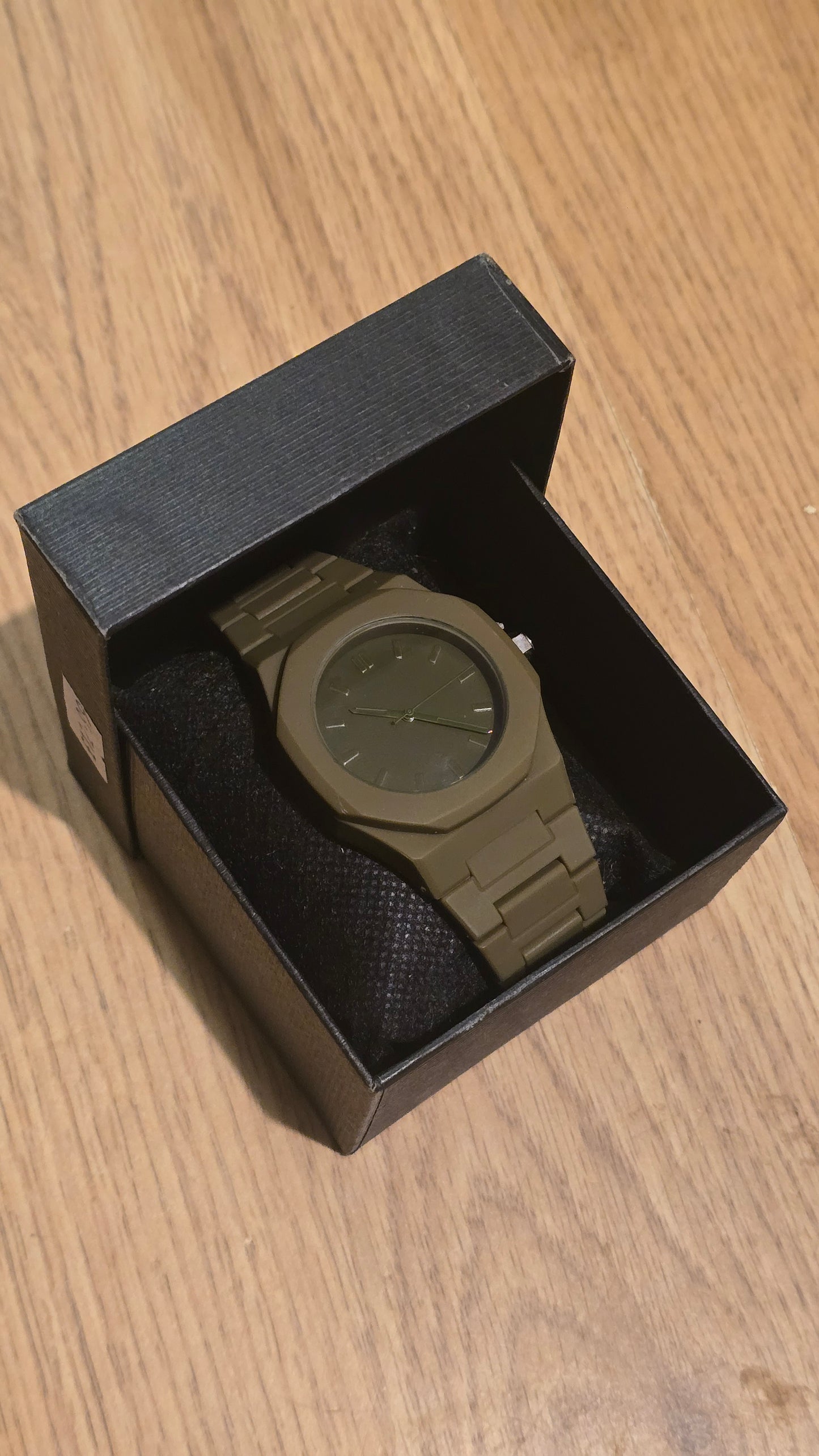 Mens / Unisex Khaki Quartz Watch - New