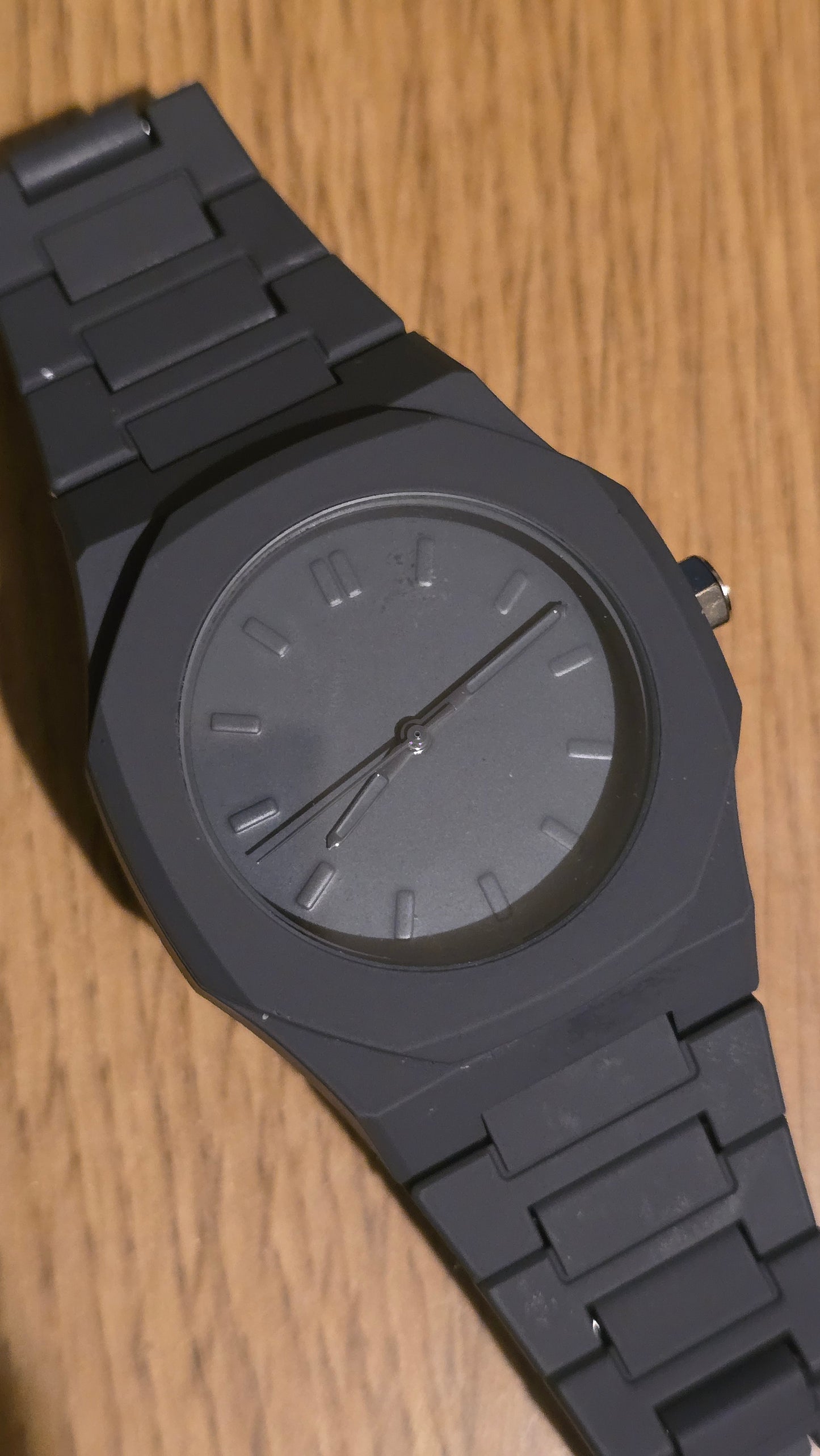 Mens / Unisex Grey Quartz Watch - New