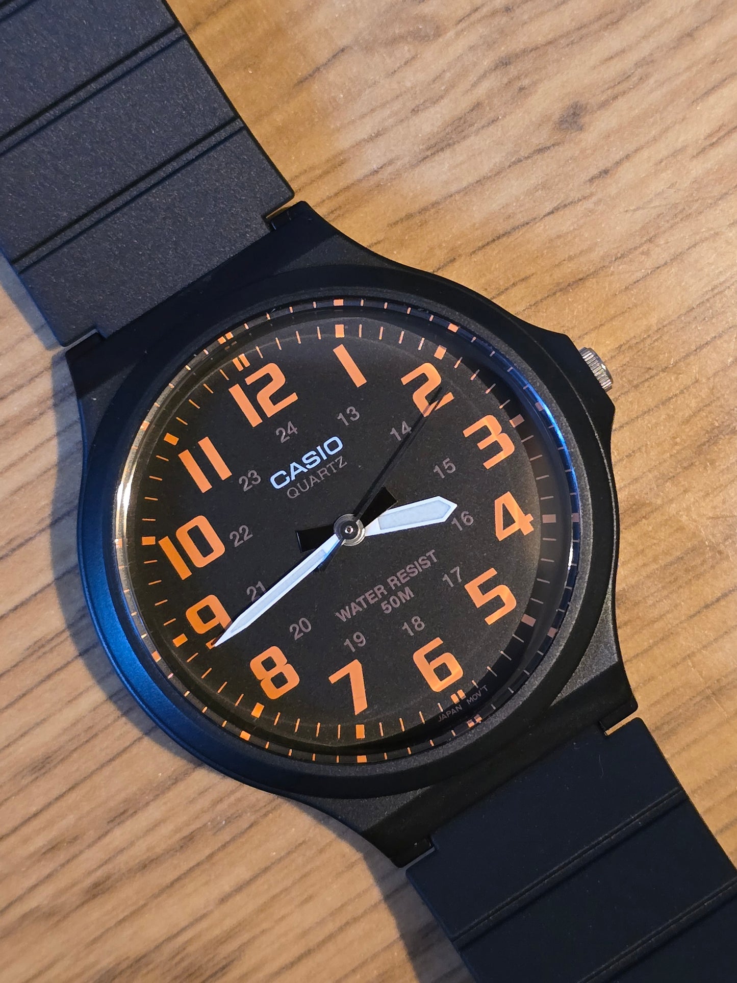 Casio MW-240-4BVEF Mens Quartz Watch