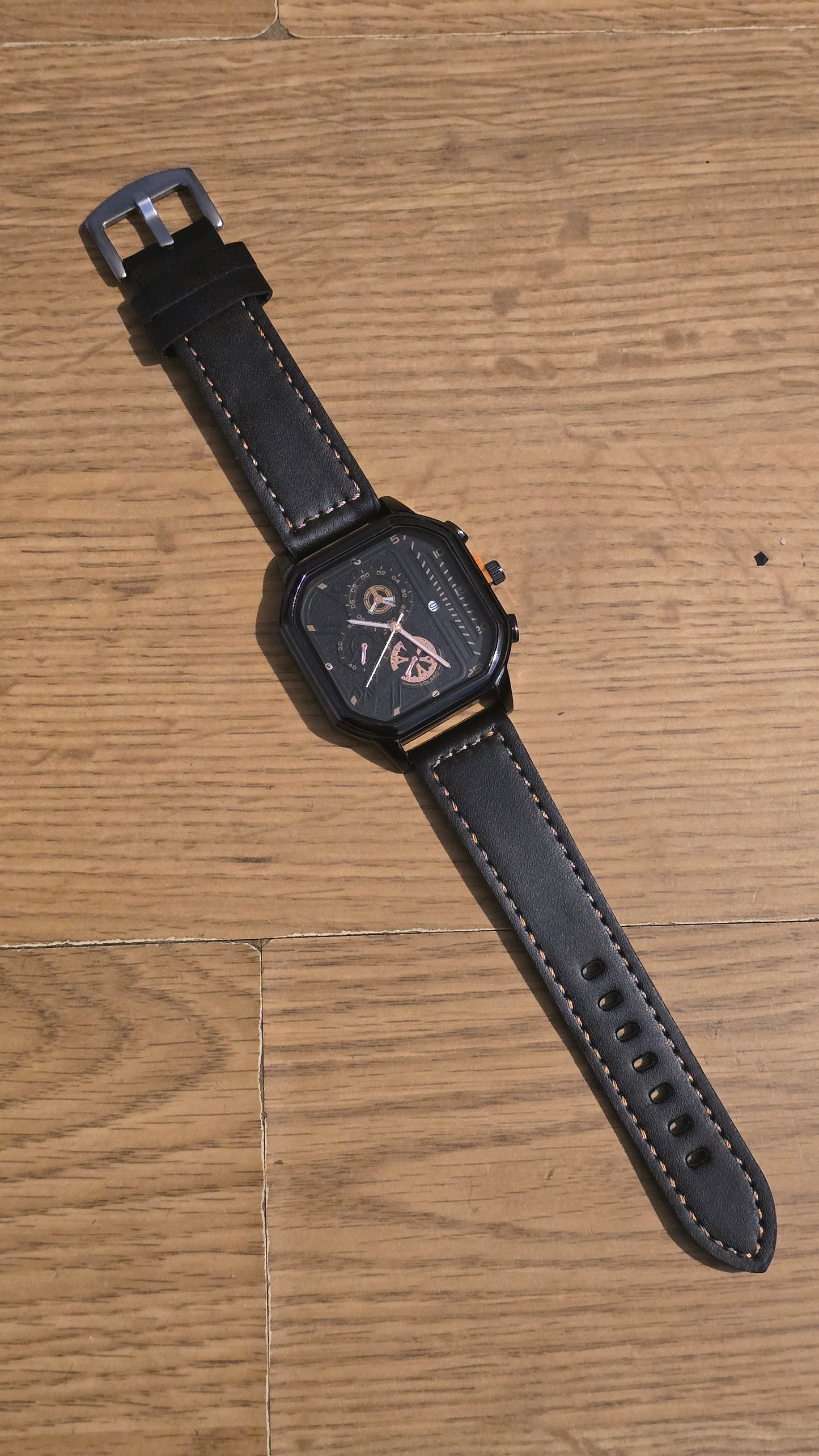 Mens Quartz Watch - New