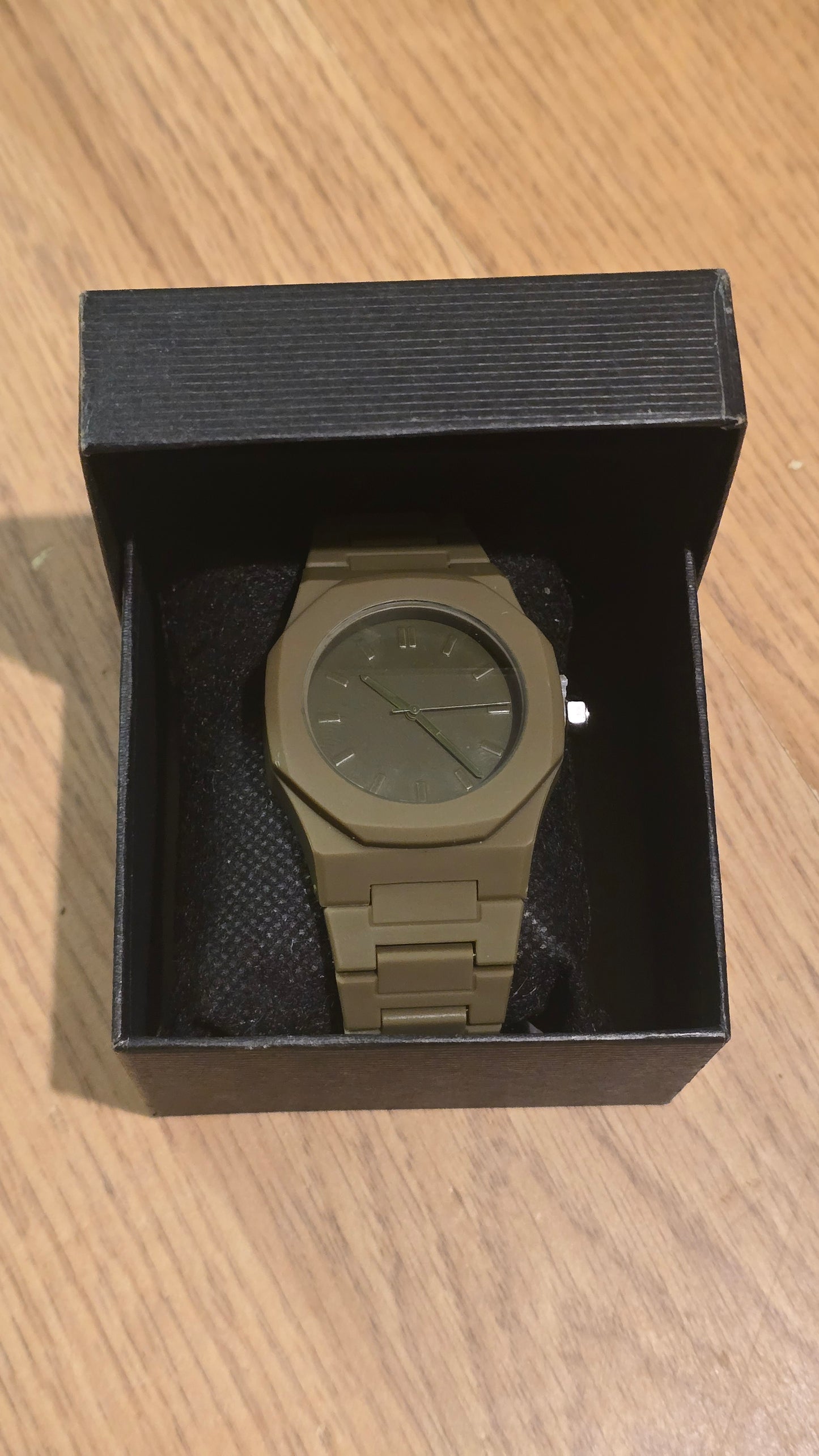Mens / Unisex Khaki Quartz Watch - New