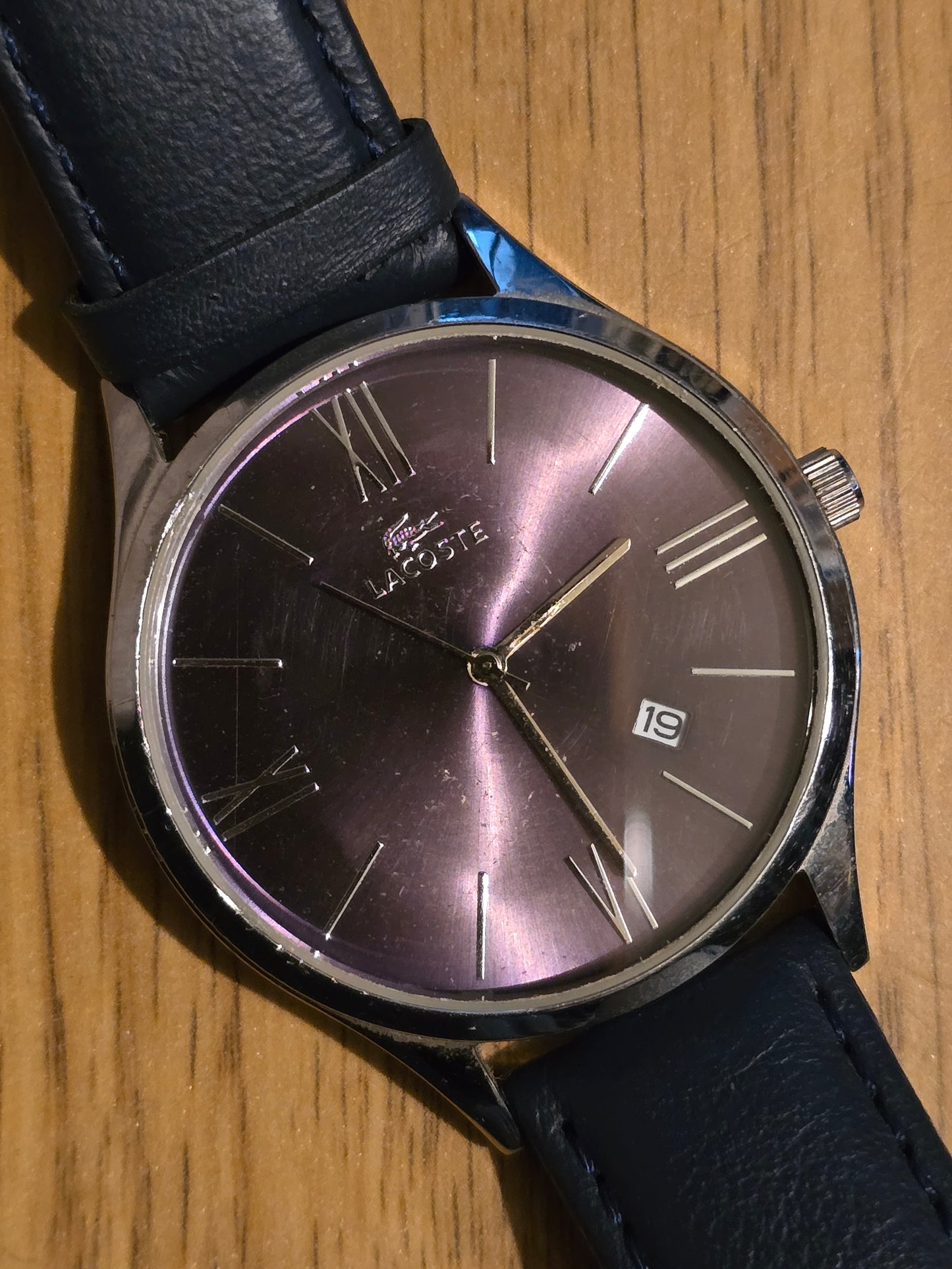 Lacoste 2300G Mens / Unisex Quartz Watch - Pre-owned - 1