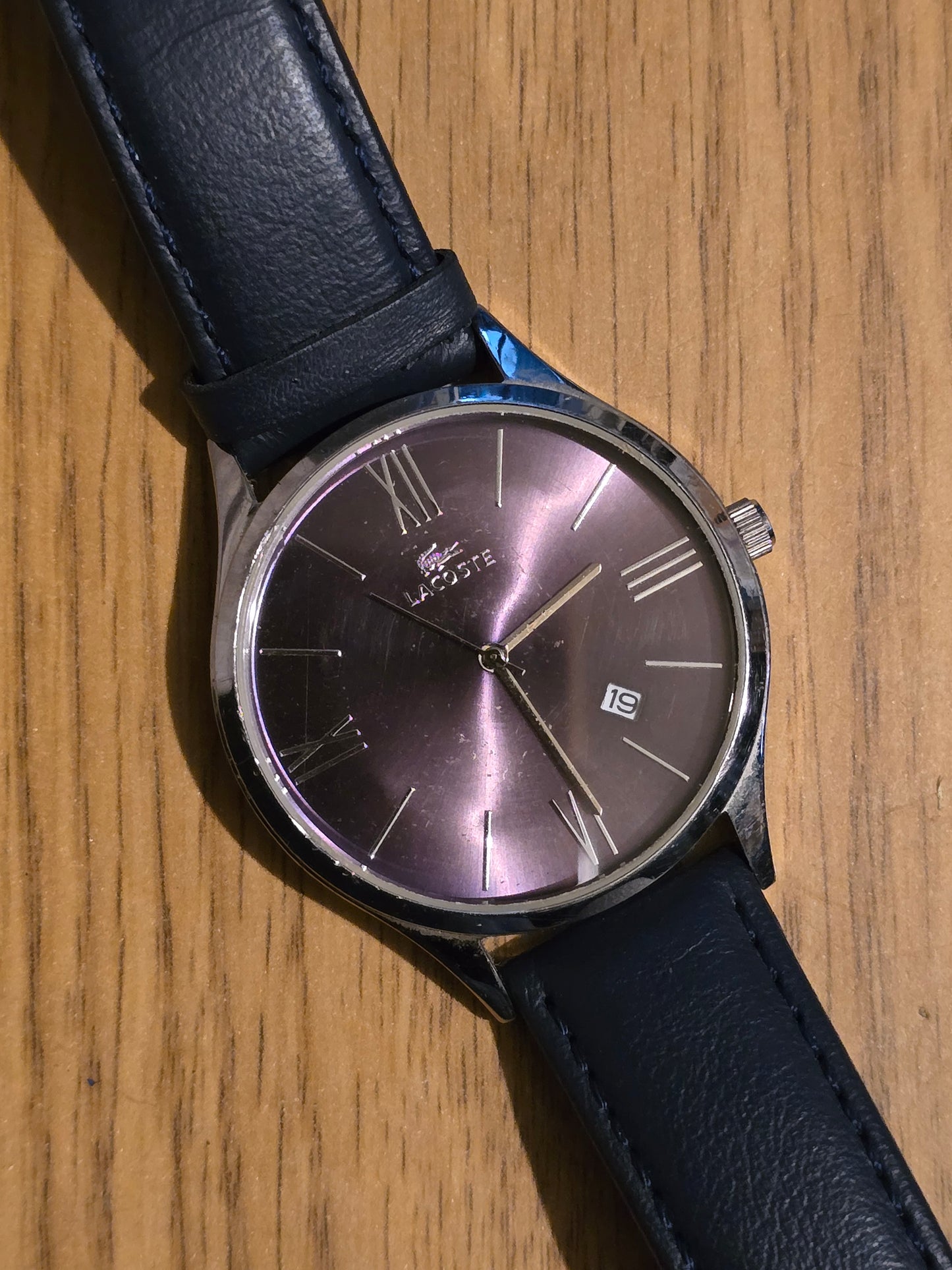 Lacoste 2300G Mens / Unisex Quartz Watch - Pre-owned - 1