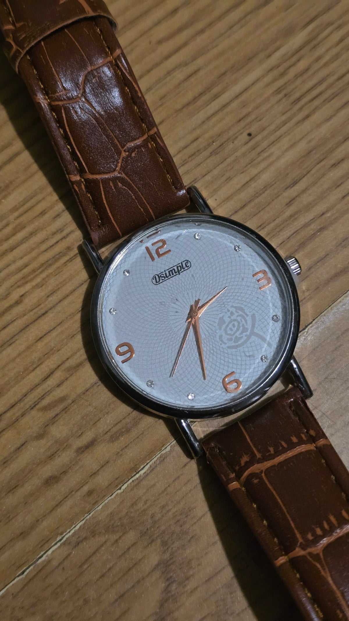 DSimple Mens Quartz Watch - New - 1