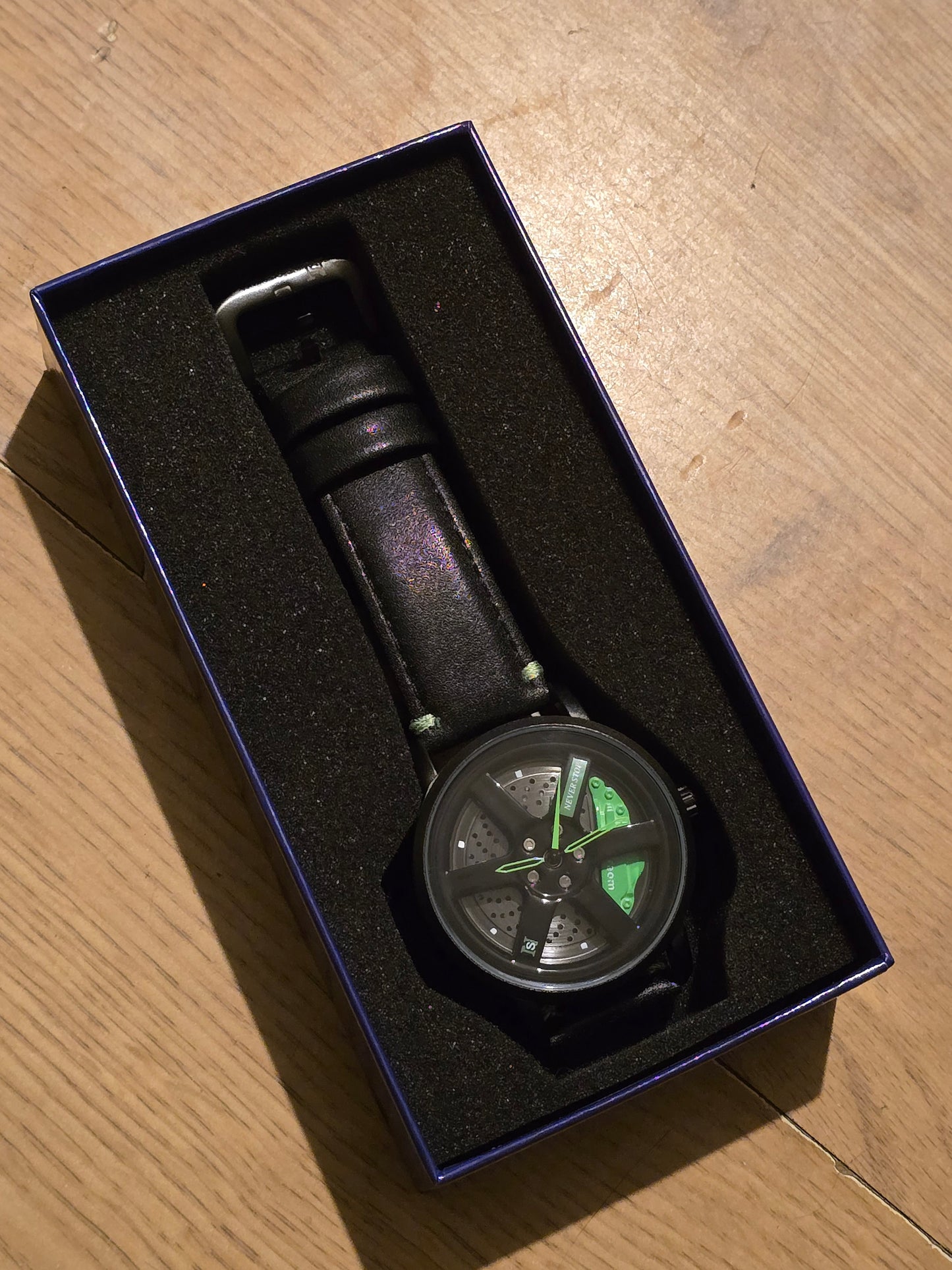 Never Stop Alloy Wheel Design Mens Quartz Watch with Rotating Face - Green - New - 1