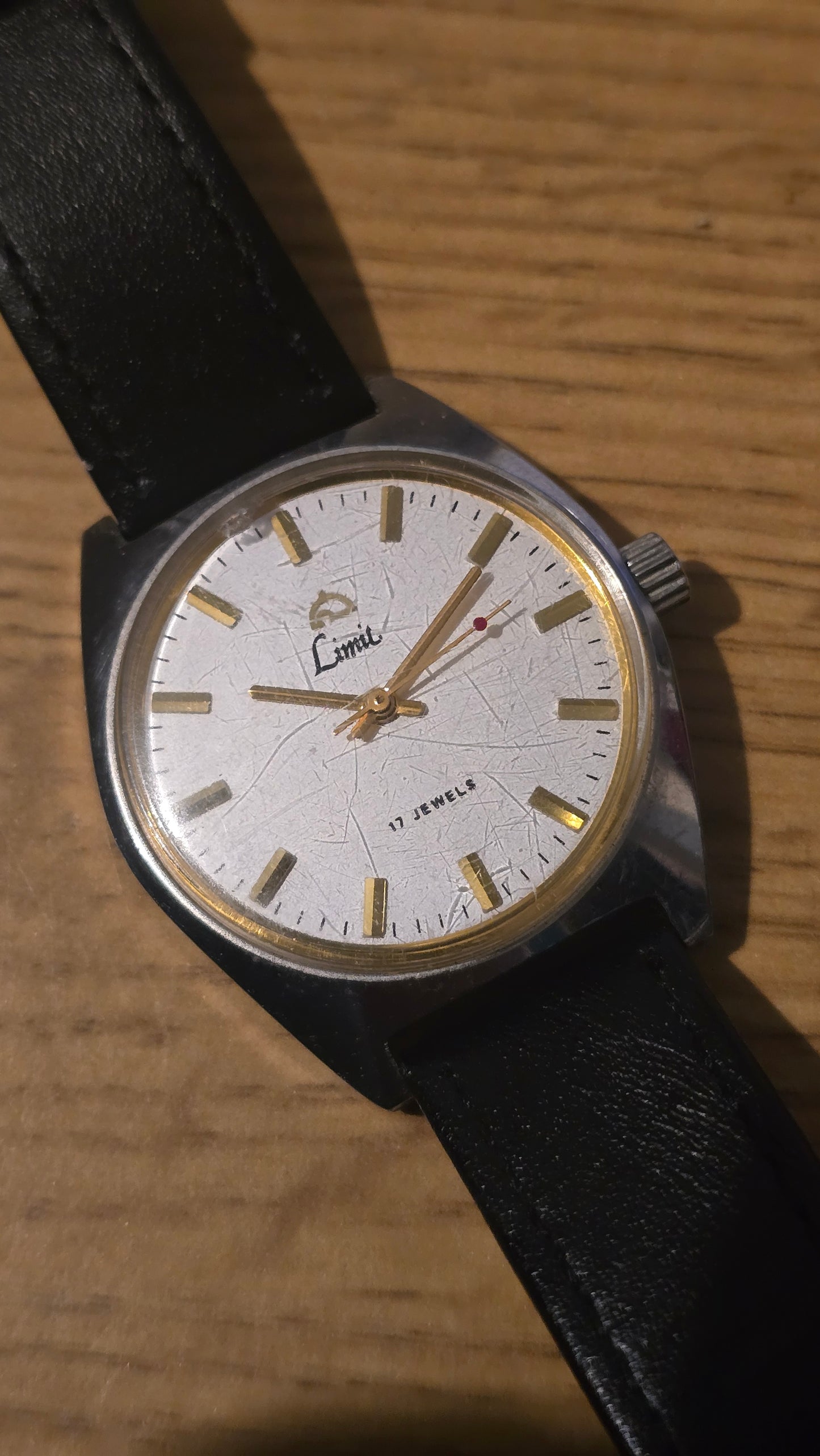 Limit Vintage Mechanical Wind-up Mens Watch - Pre-owned - 1