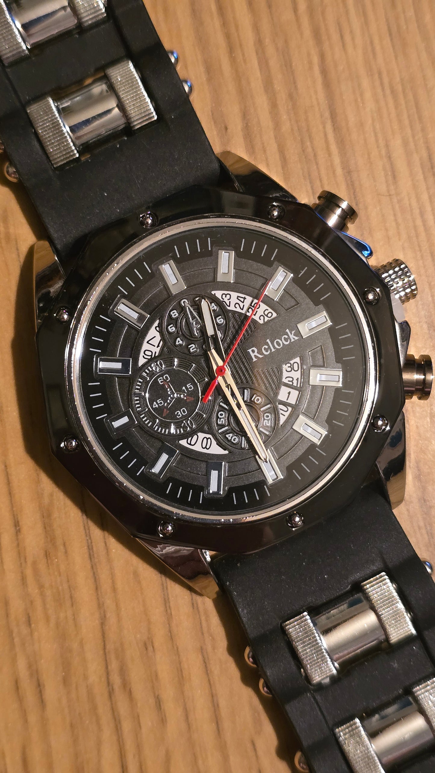 RClock Mens Quartz Watch - New