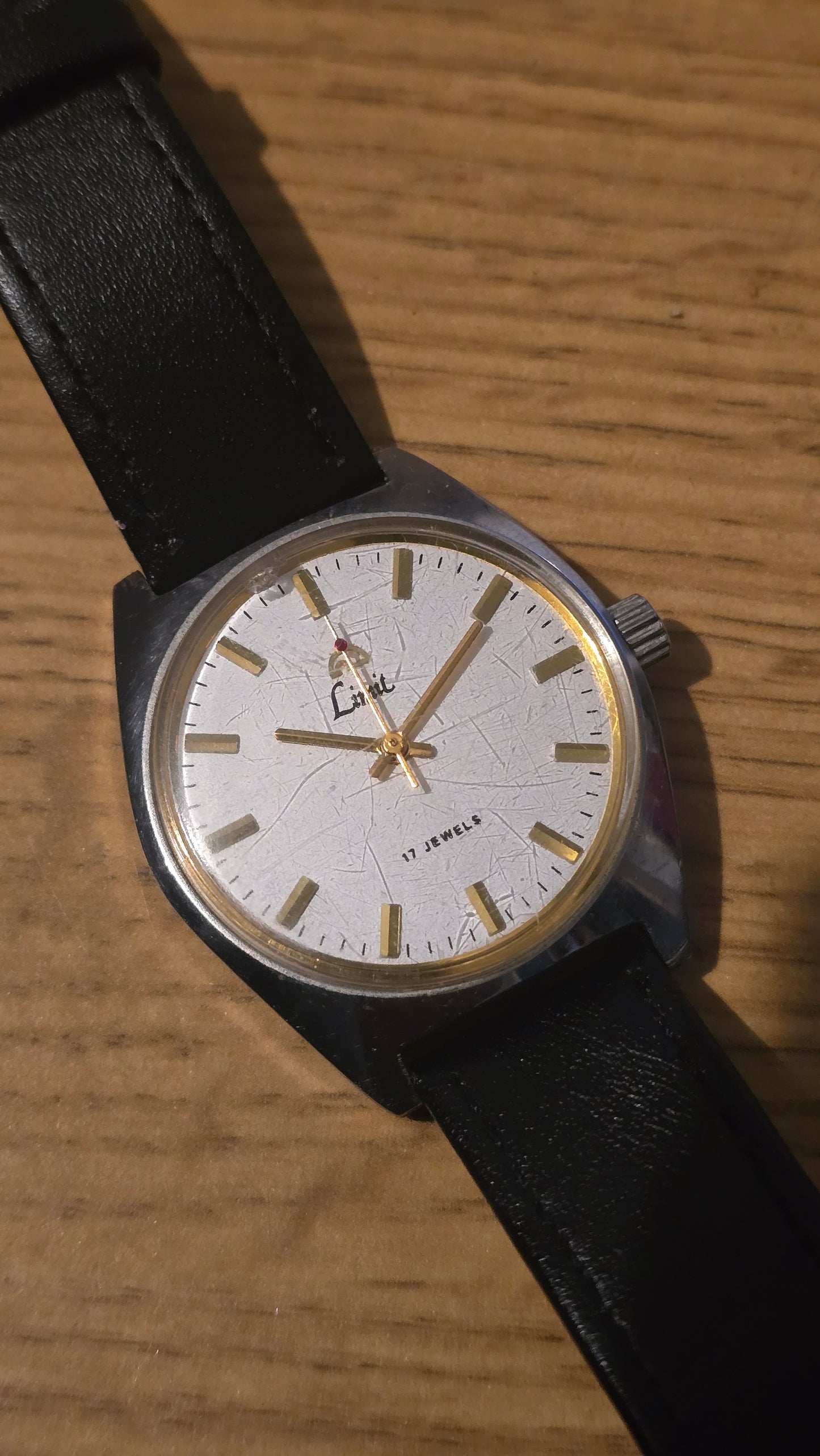 Limit Vintage Mechanical Wind-up Mens Watch - Pre-owned - 1