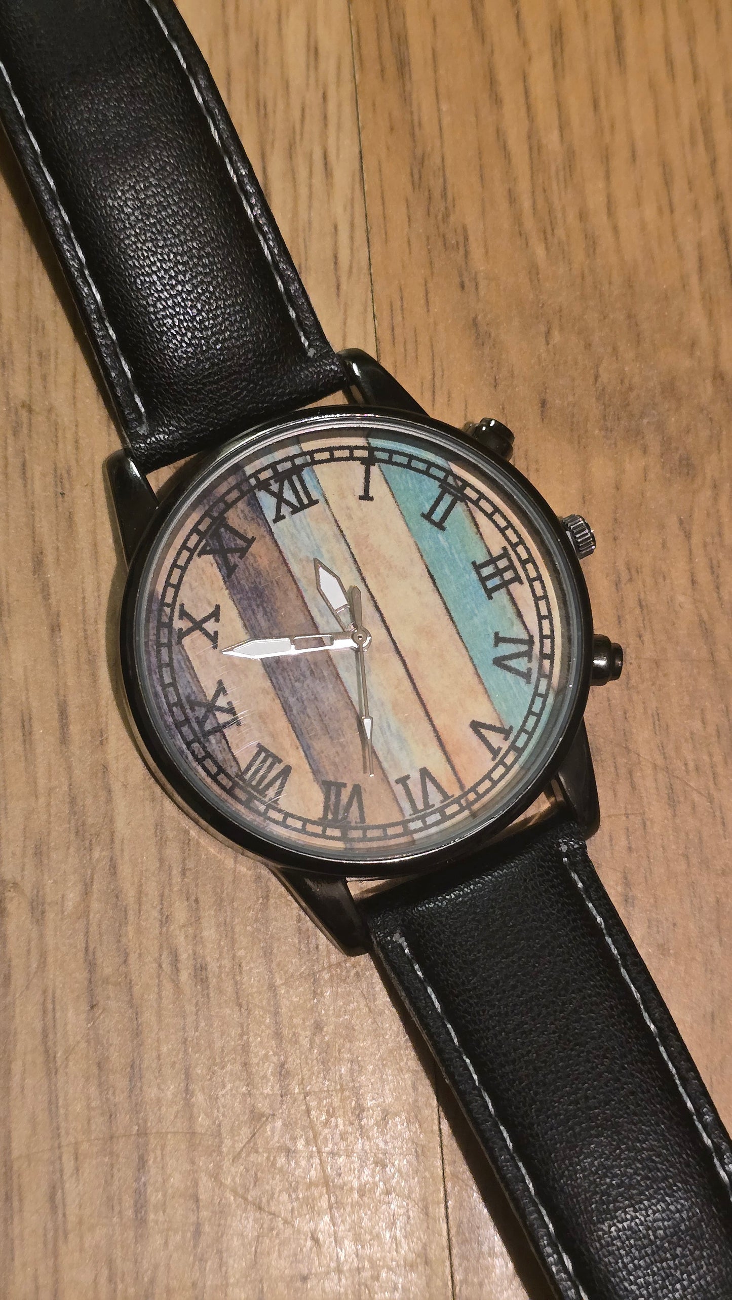 Ladies / Unisex Quartz Watch - New