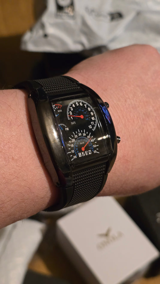 Mens / Unisex Racing Dashboard Electronic Quartz Watch - New