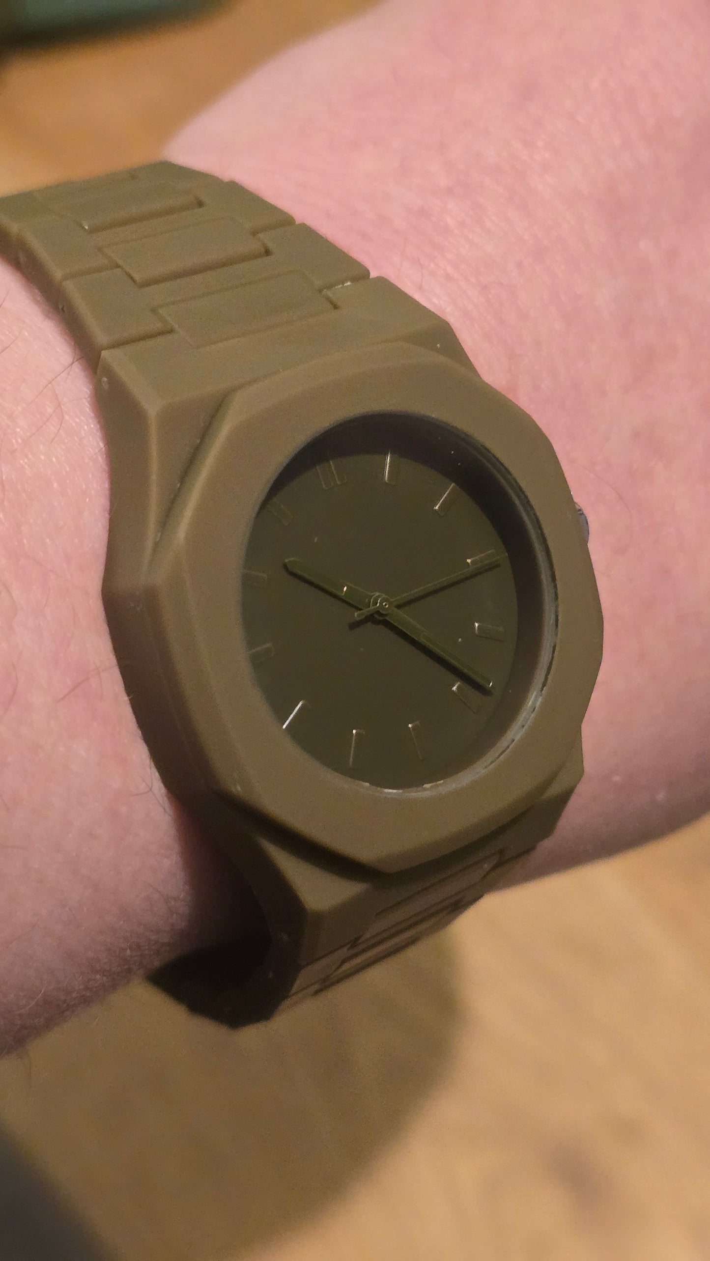 Mens / Unisex Khaki Quartz Watch - New